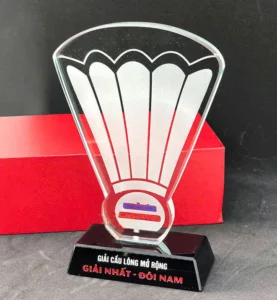 Kỷ niệm chương pha lê thủy tinh CL1 cao tổng 18cm 20cm 22cm — ảnh thành phẩm SAIGONPR đã giao
