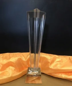Kỷ niệm chương pha lê thủy tinh CSTPL cao tổng 28cm — ảnh thành phẩm SAIGONPR đã giao