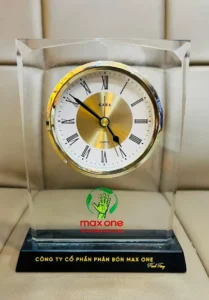 Kỷ niệm chương pha lê thủy tinh O3L cao tổng 18cm 20cm 22cm — ảnh thành phẩm SAIGONPR đã giao